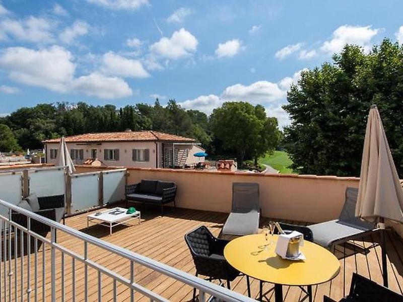 B4C11B61D9AE1DCEBC5B3797299039FD