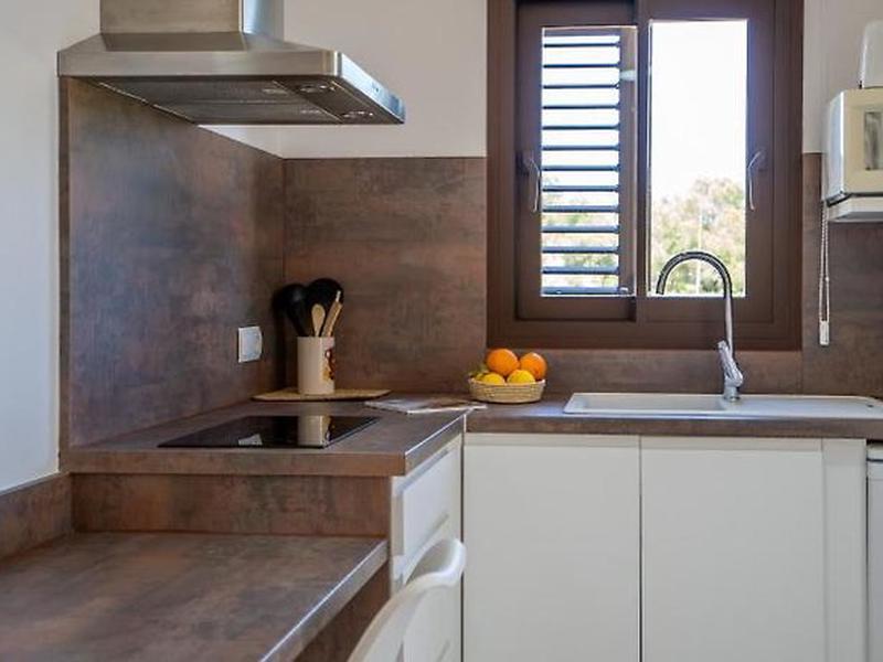 9810E961C87AD0B4BB8063C15F98E10E