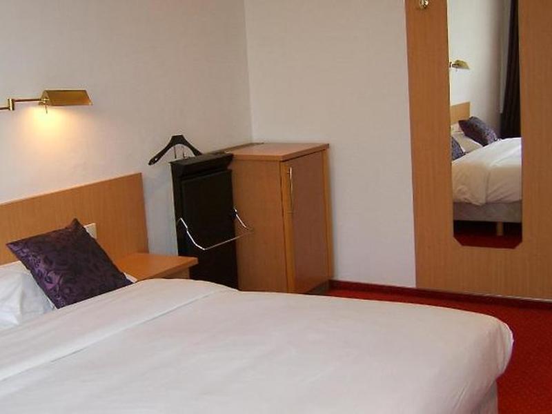 DD4CC3EC145DECB135BF2077C2FDE28C