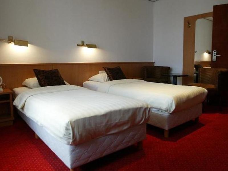 F5C181234A22DF4CBDDC85BDDFB929E8