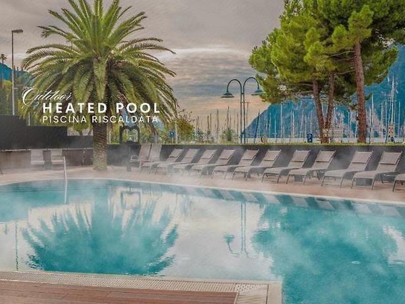 8B33888F61553CF28D6B8EF420CEBBE3