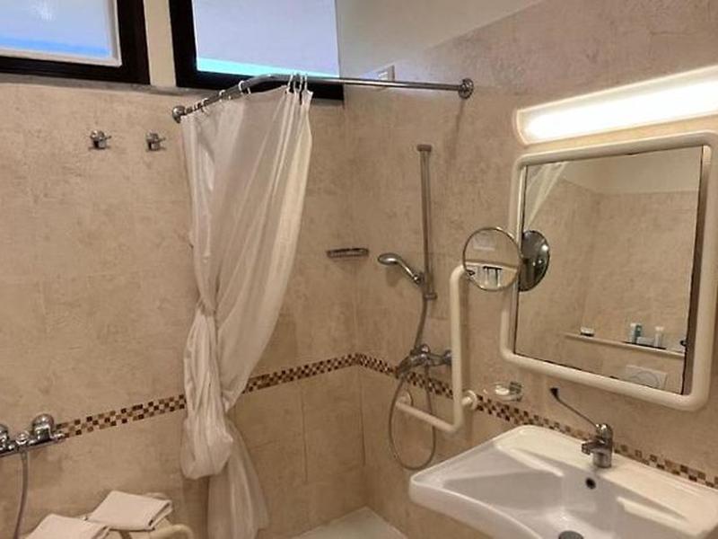 899C9363DD73958FA567CA7ABD269EC8