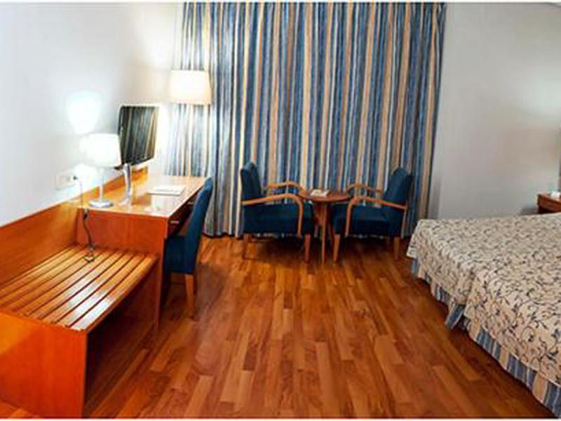 82D0D143D4E43136518A452E15B30B96