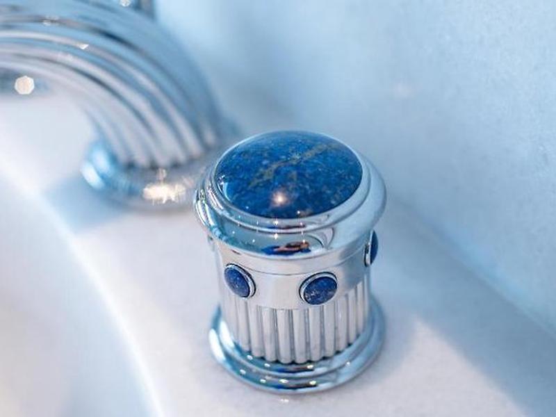 6A7A073EDA35C0C93F0176856CB4E2D7