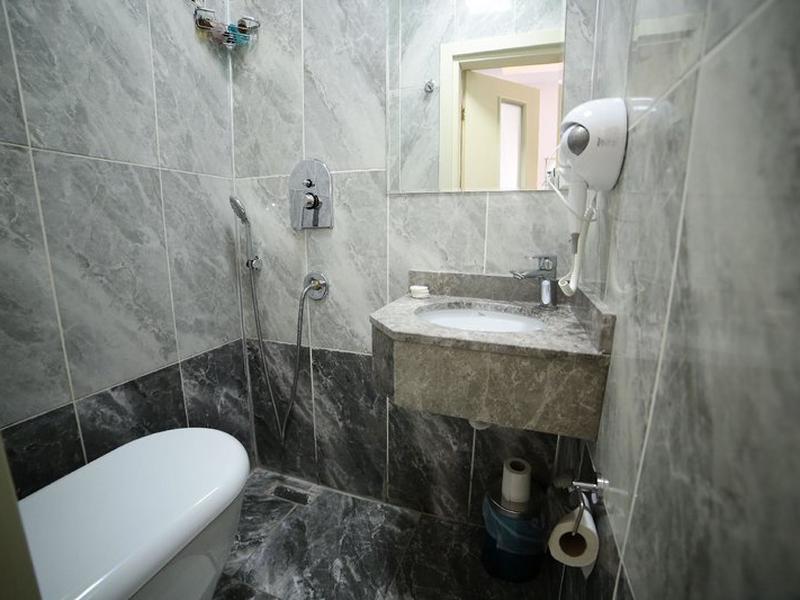 AF0315C6921F32134E0A92BD8DA12CBA