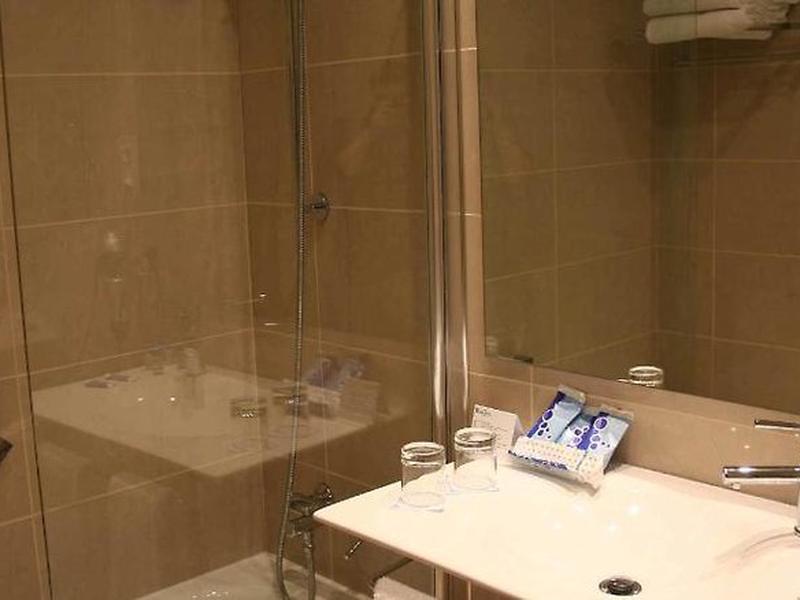 65123D77ED5B2FEDF910E38442E04353