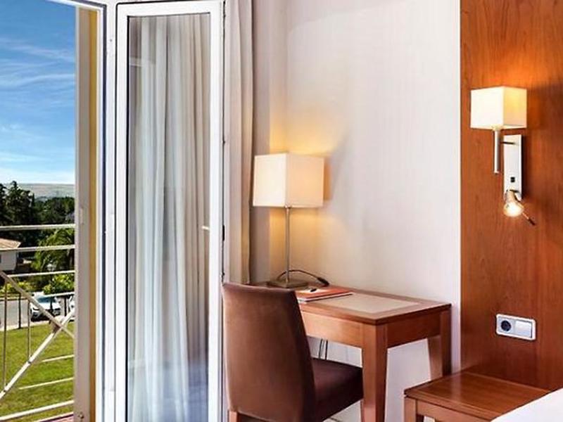 FAC74EE88D60AD99D65D88419B174F06