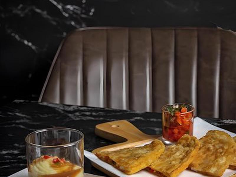 A9285445FBC271D0AE8D1E8442D310E2