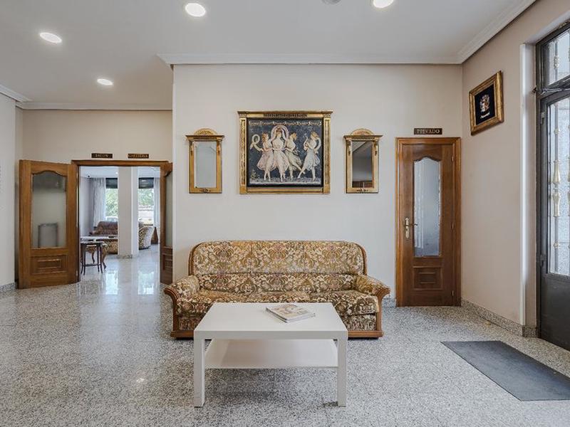 B666B986E1F2AC7C2A4567C7F18E5E0B