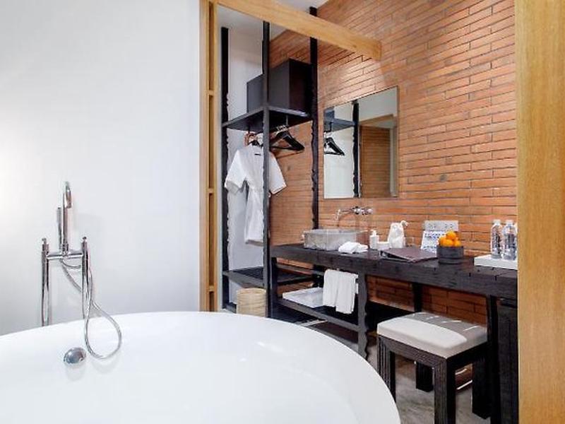 5866FA899483FFE9A0786F54FABD8E23