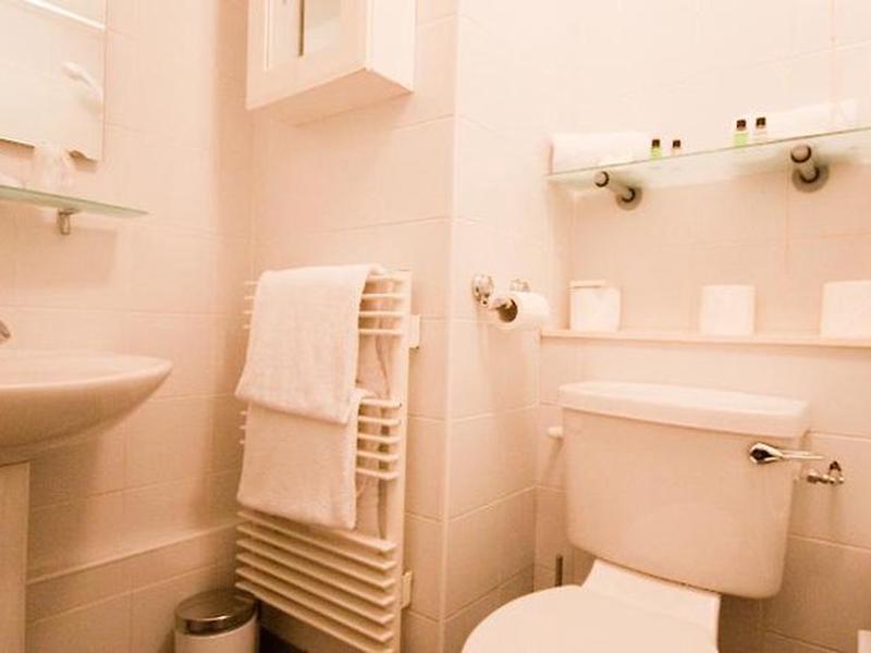 0BD0001493C4EF4880CFE36BA00834C3