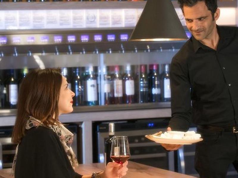 272BF60A8B645D539E79A95B7FBFF704