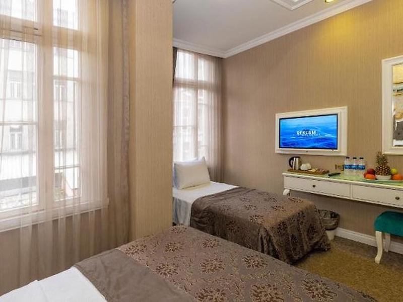 848CE16F9AF52162C98FF6215CCA44FB