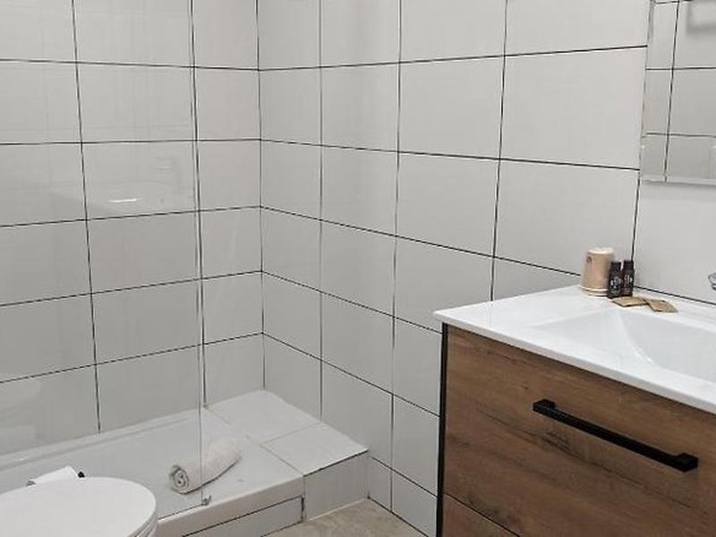 F92F346A8360657B3D8F872A30250309