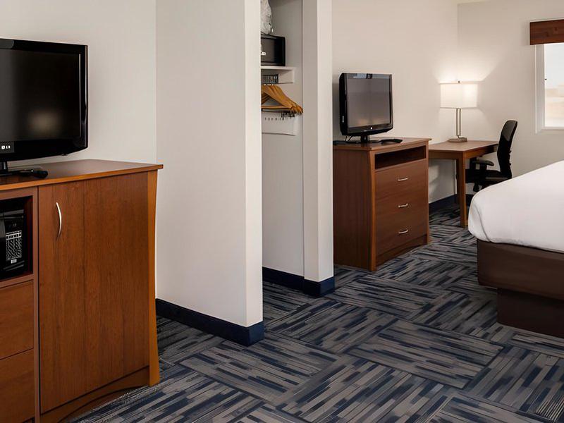 CA49353DDD1D4D38217B13046218A0FF