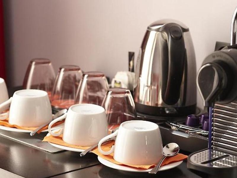 781DB9231C8B0F5E0B0A5995F9A557A7