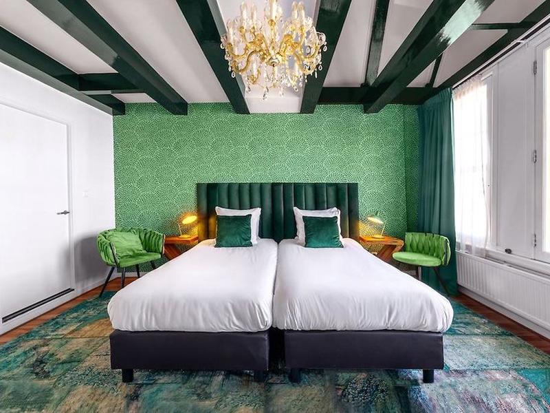 E79469E1684A6646ECBE0CDC7C51F31B