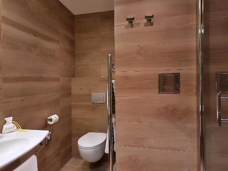 68D61C0DB8DA45D3FA75619DAE407704