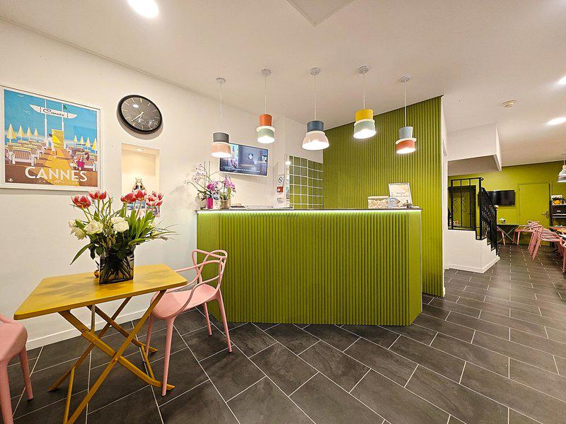 2F03A62569476B9C138C874F584C7089