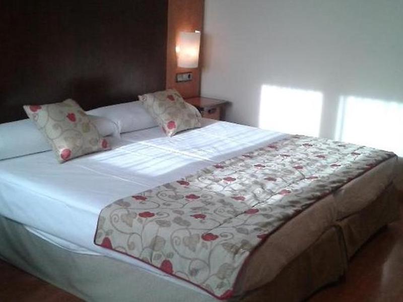 5CE054EE197436FA56417C9932A624BD