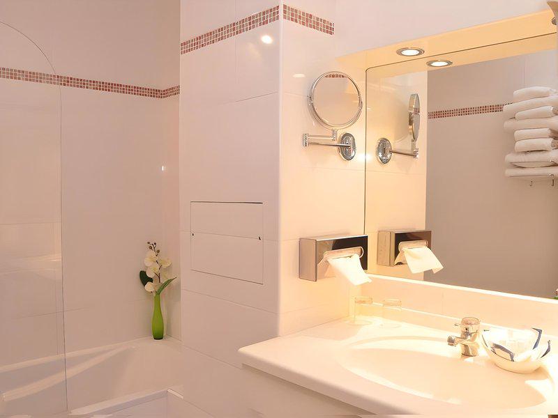 B86F9098897210A86648D8624DFDFFFF