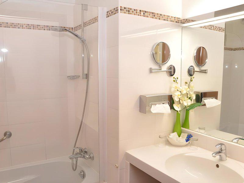 E853635D8B9849F5F6A47EEBE58E46AB