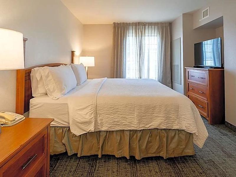 99CAE2F4CB9CA8FE6C6C3E292790D887