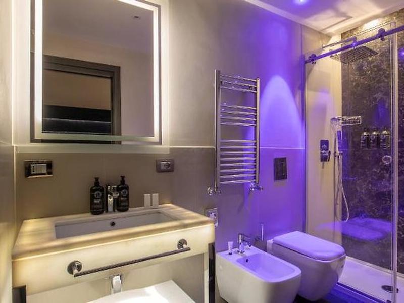 2D9EF3BB30C71D4110870BF8989BA211