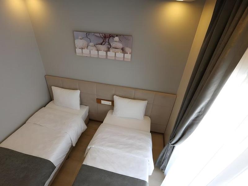 E02B2C1C84DB83DF784068FF72CDB3F9