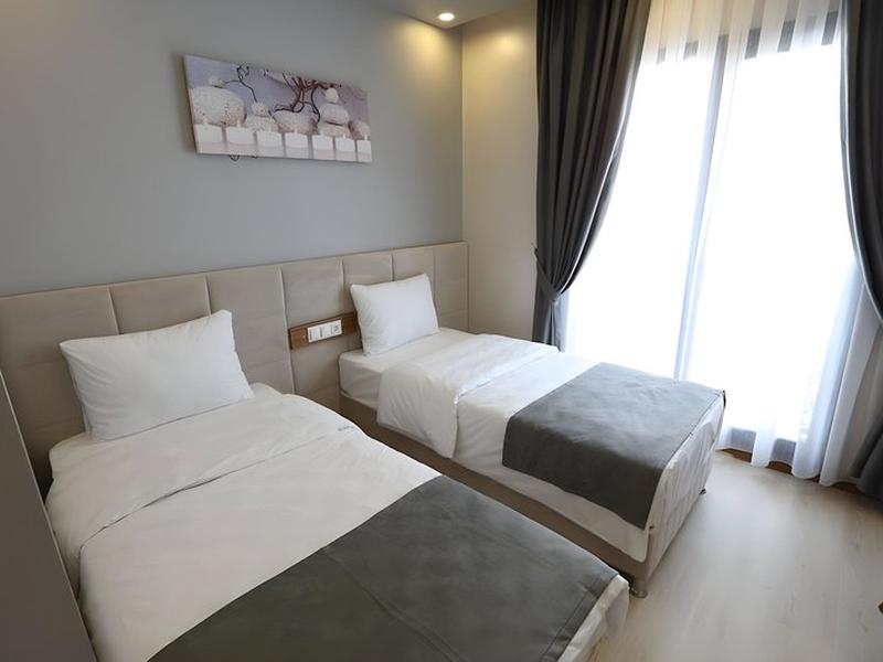 049ACCFEE472368D52E771095008644D