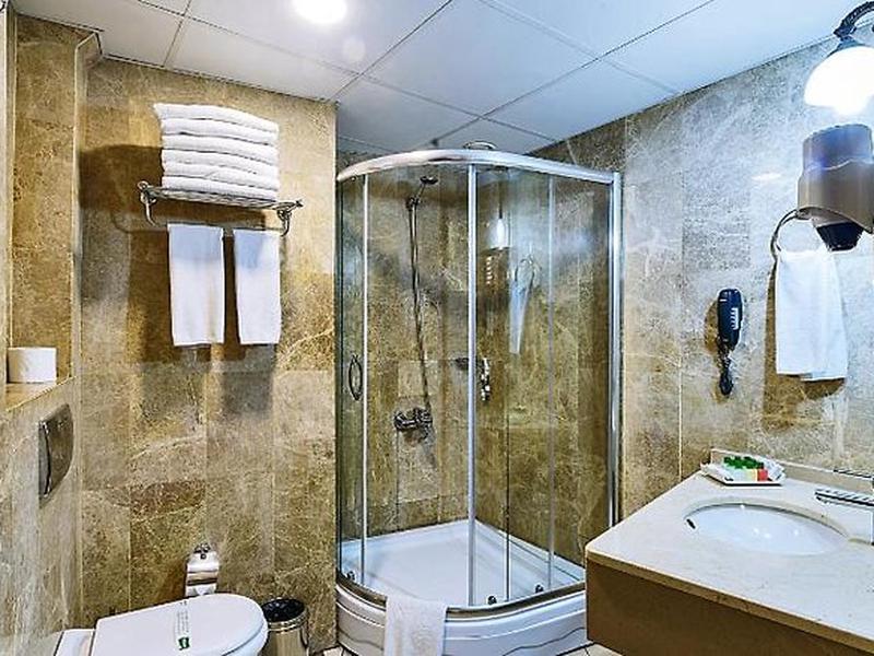 17A9D0C281BE3F38C44A99FFB7E3875A