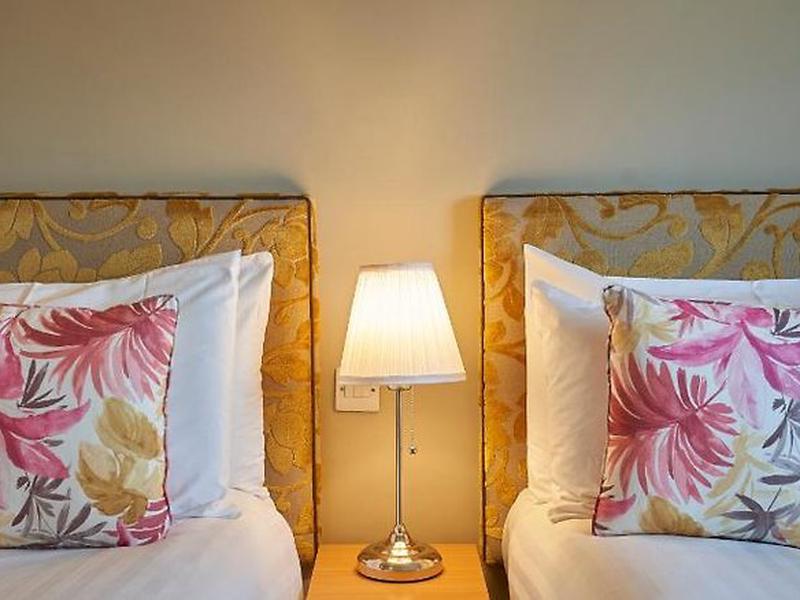 3AE555A3D27A06195DB99787BADB7E5E