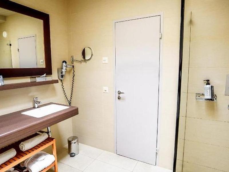 315935BD9093D974CCE60BFAB4F8C427