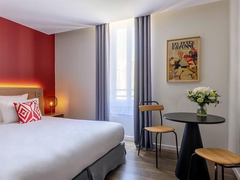 03B53DAEBAFD556300F672300B3CFF30