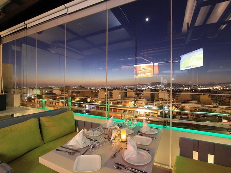 72386BF1B3A1A561C19AF4DB03D61590