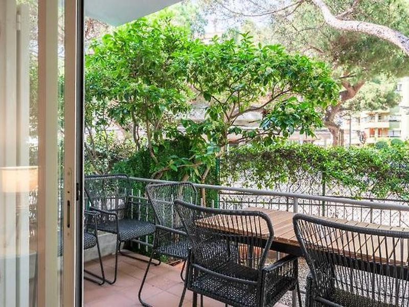 EC6BD2C5AA94F9563AC6FD400E553726