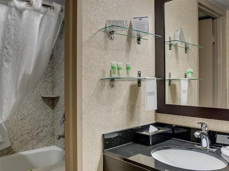 9CACF8F83E0144F55C02C46BC7C62B8E