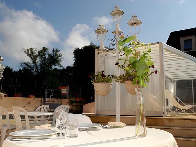 52199EE68EF5E4CE953BE38AA3EE5B24