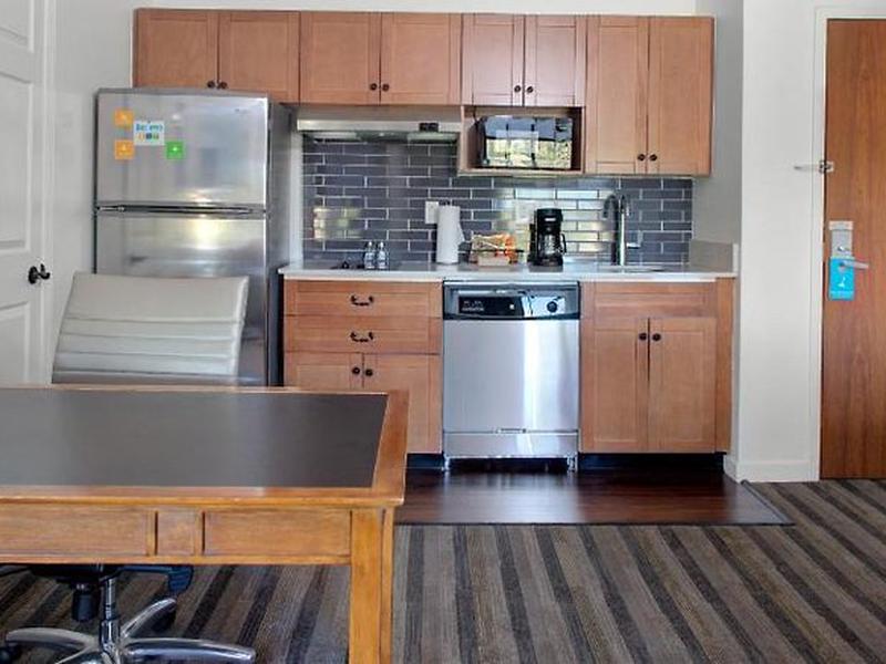 5CCF41503E1D6BE652337D34AD51E276