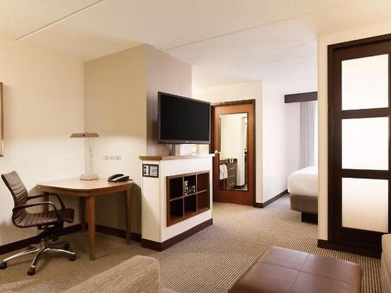 EEB8D553D33C8227D4E28539F44247A8