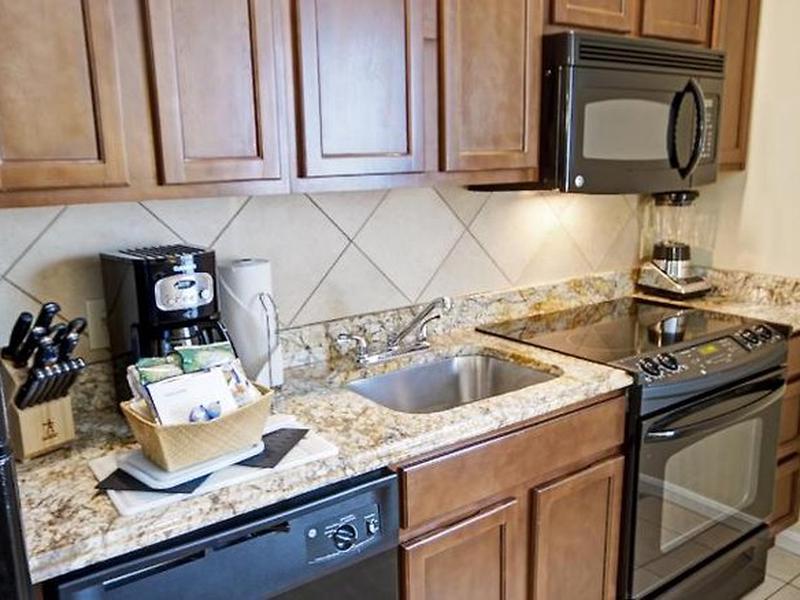 6458CD3770FE42AF458D861EA201083F