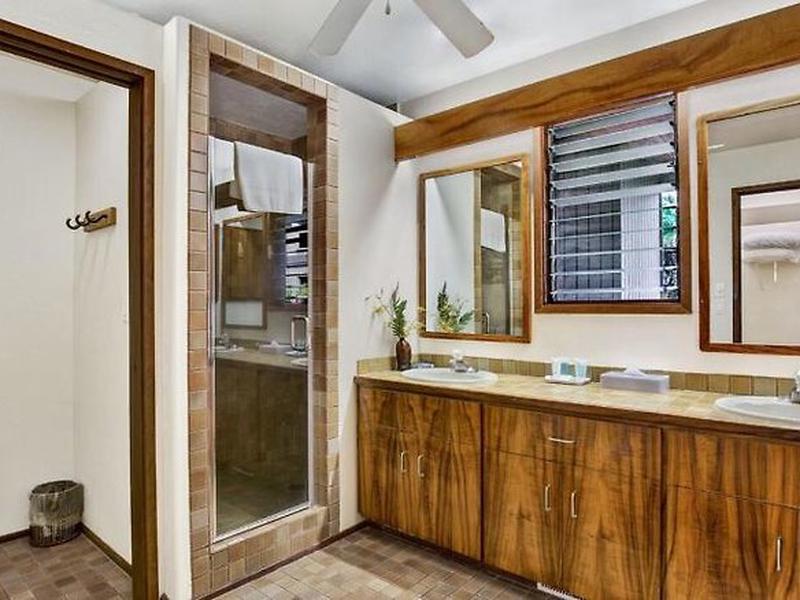 B78E1888BC97E2965E92C6F0637E4A64