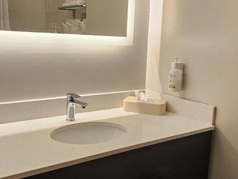 33C641DF0C388BC60140AC83E1D5E22D