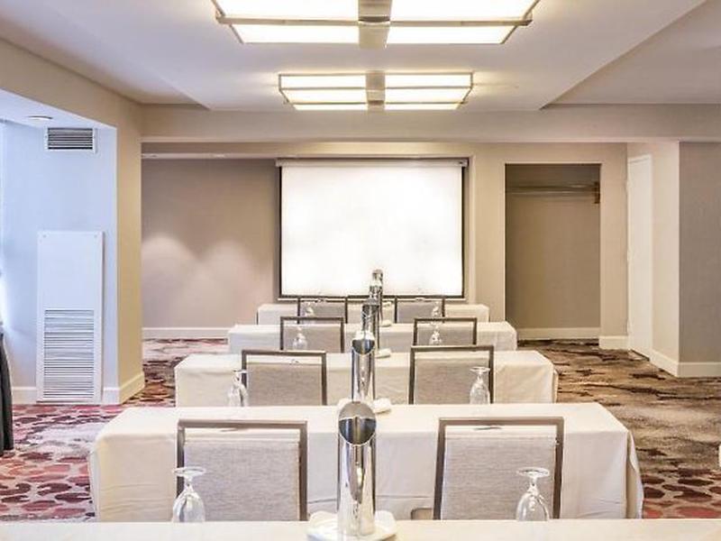 8102872F4FD1B85DBB16B7DE47B944D6