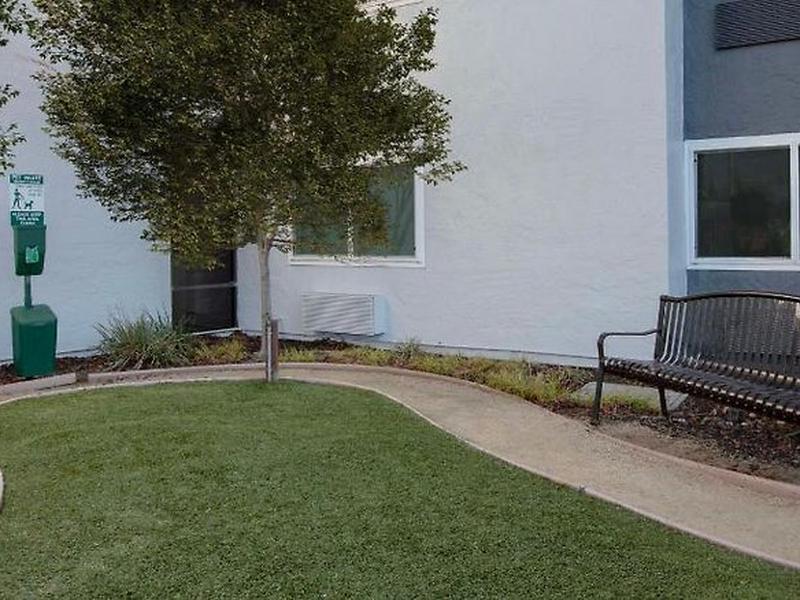 FEA00644B7F3E132AE669DF09207BC00