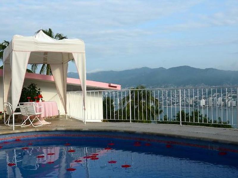 97E665CBD86294F3CBF6B53292722566