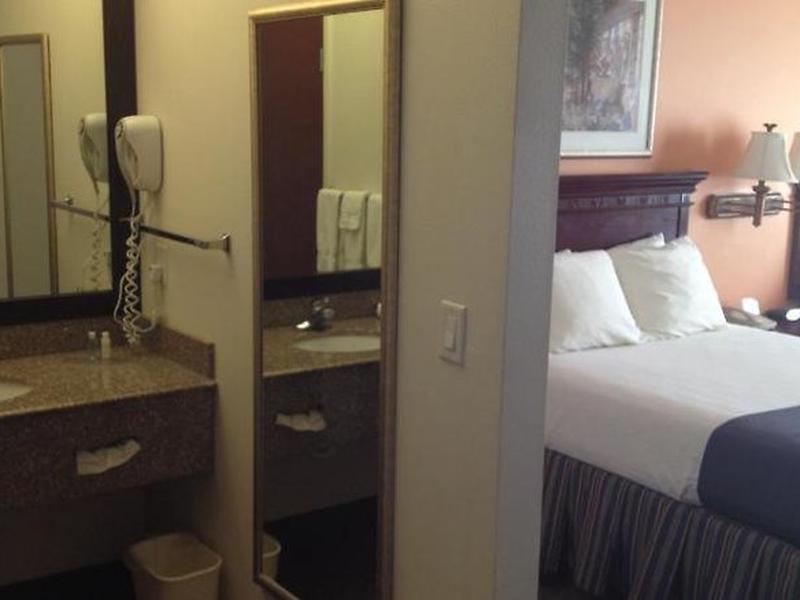 F217B1D6F6585E764C7E5A877D150444