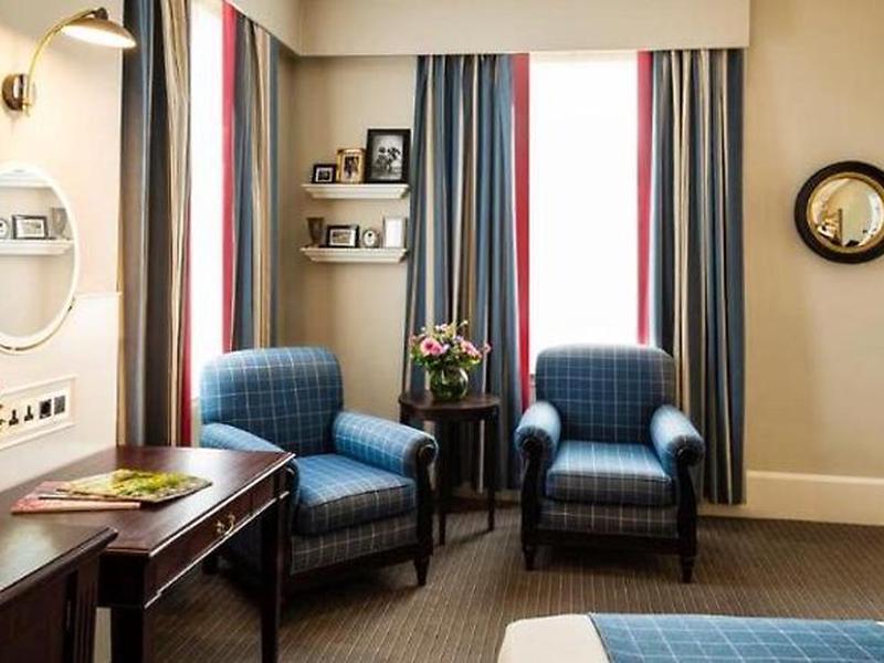 703EF8A31B5540452F9D0440FF21AF72