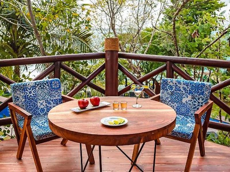 CD5203E3FDAA5DCA623D92325581E687