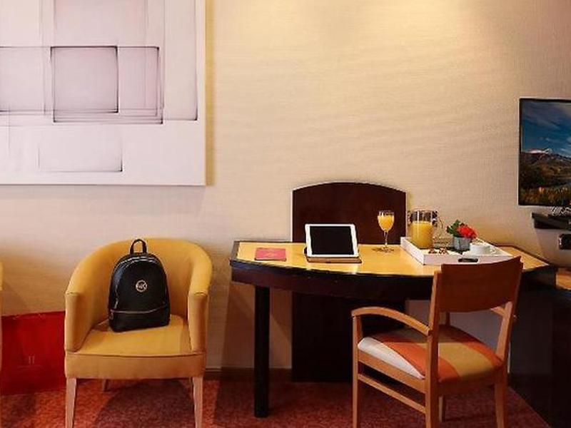 D5E37DF19E5924421CA069B7A1B7D219